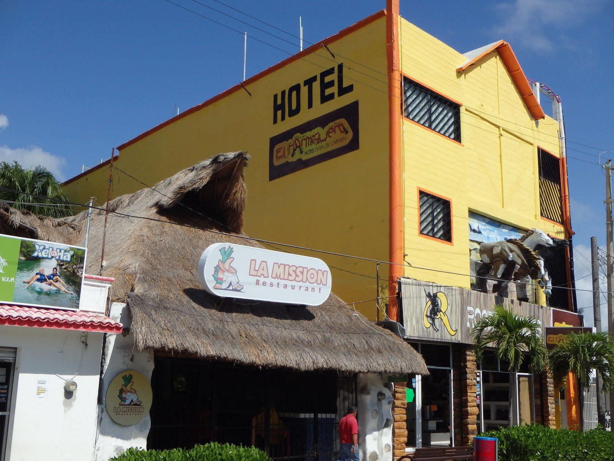 Hotel El Hormiguero Playa del Carmen Exteriér fotografie