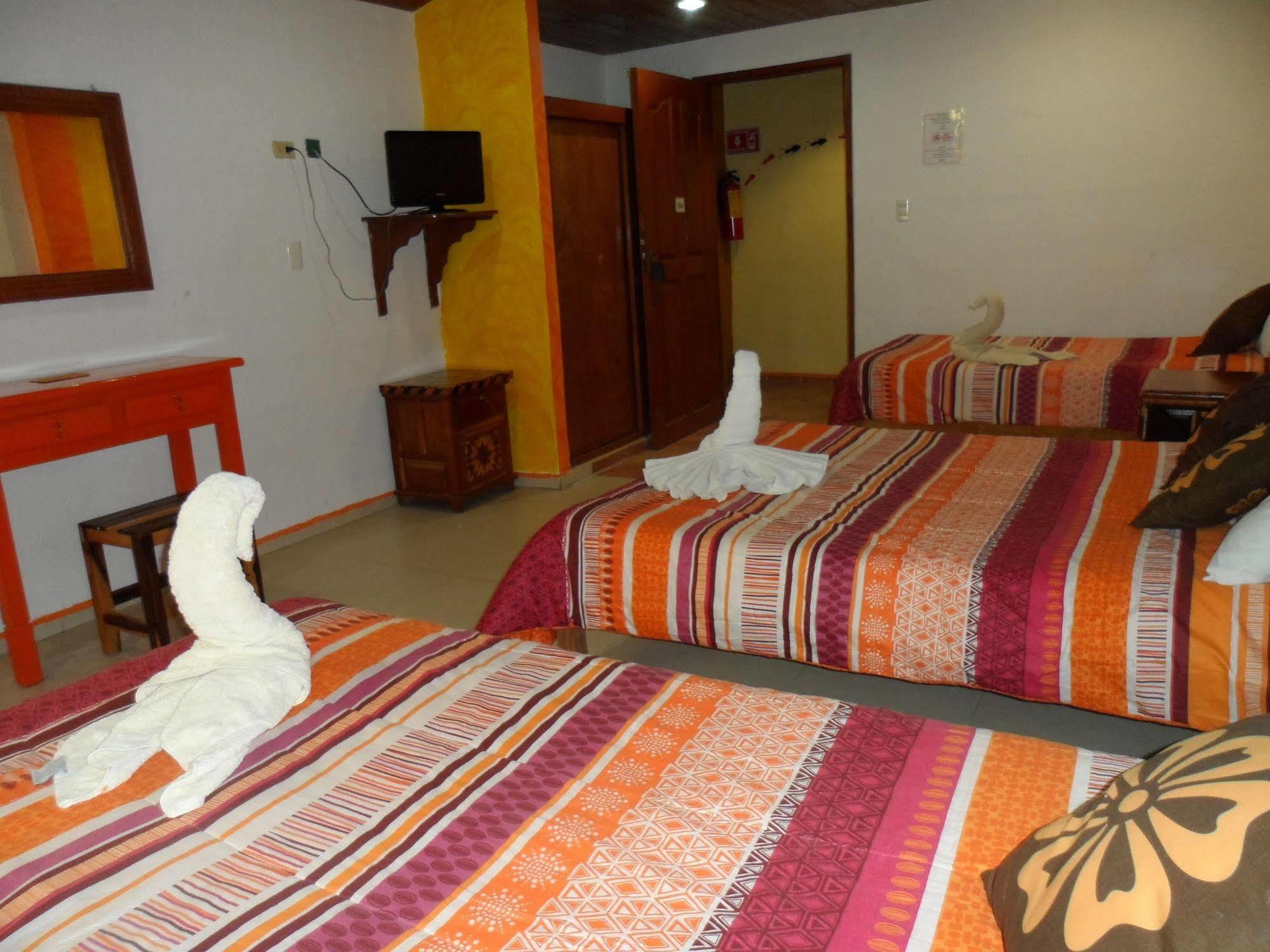 Hotel El Hormiguero Playa del Carmen Exteriér fotografie